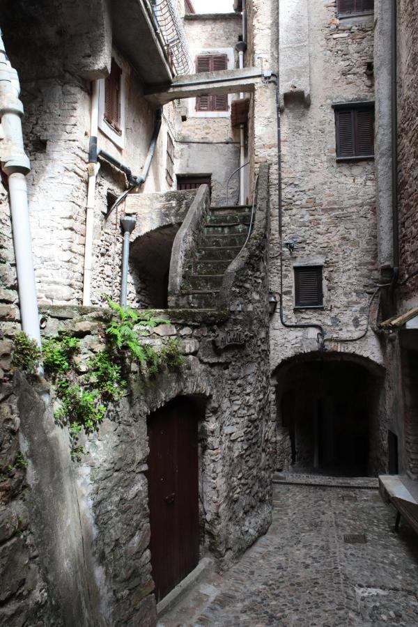 Villa La Casa Degli Alberi à Dolceacqua Extérieur photo