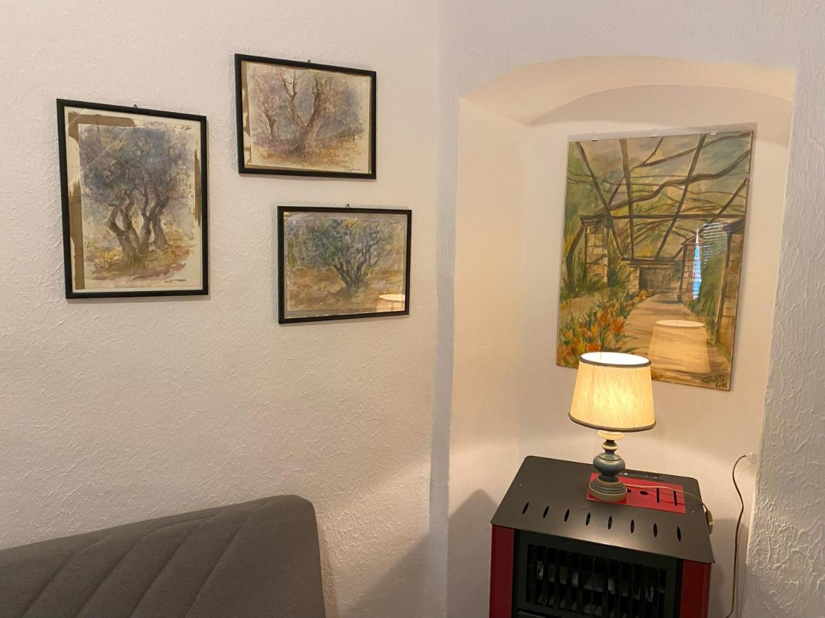 Villa La Casa Degli Alberi à Dolceacqua Extérieur photo