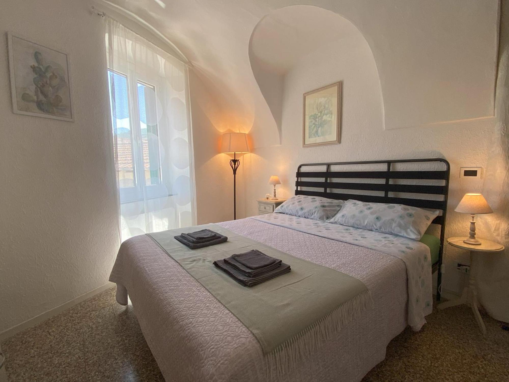 Villa La Casa Degli Alberi à Dolceacqua Extérieur photo