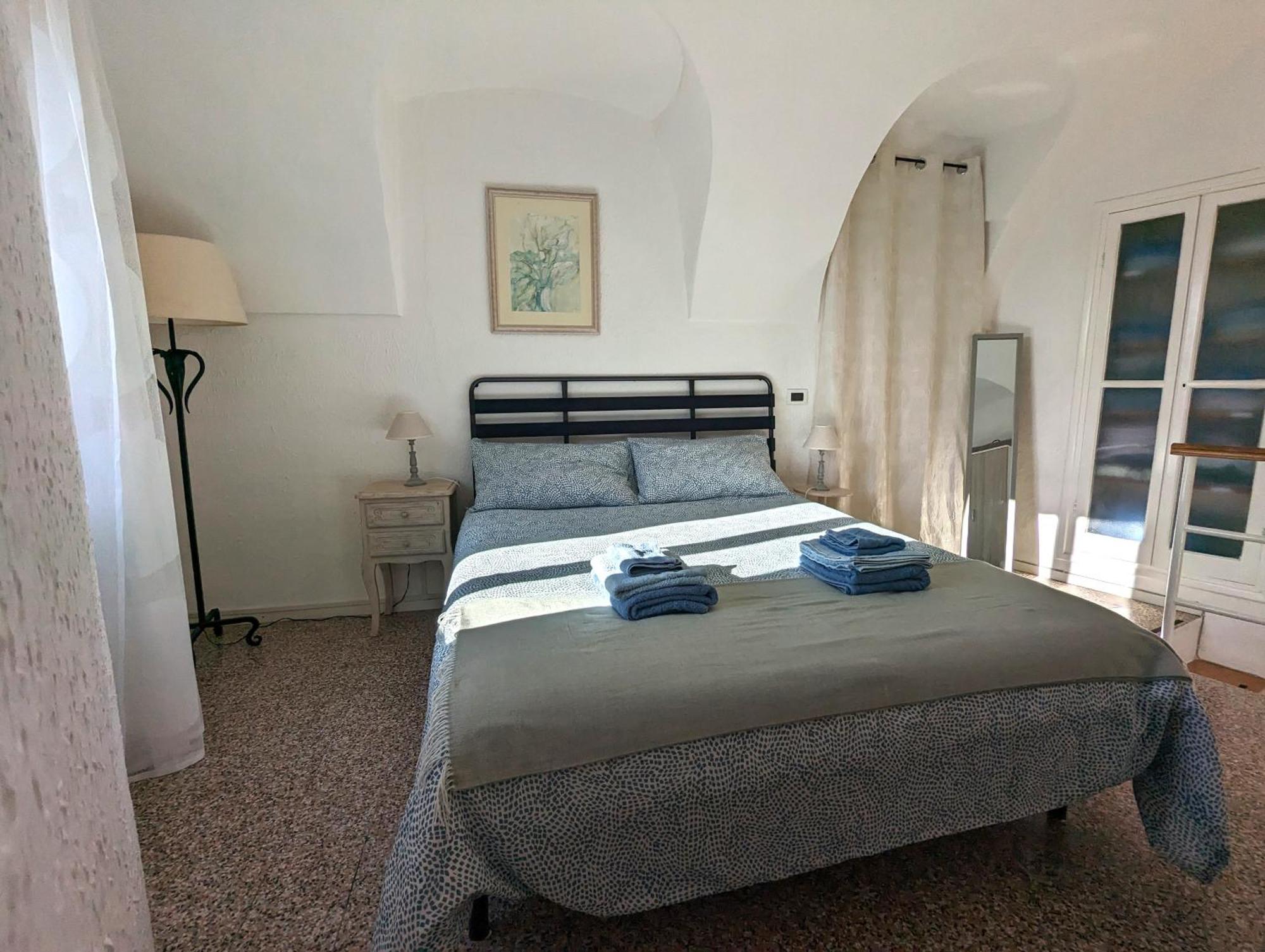 Villa La Casa Degli Alberi à Dolceacqua Extérieur photo